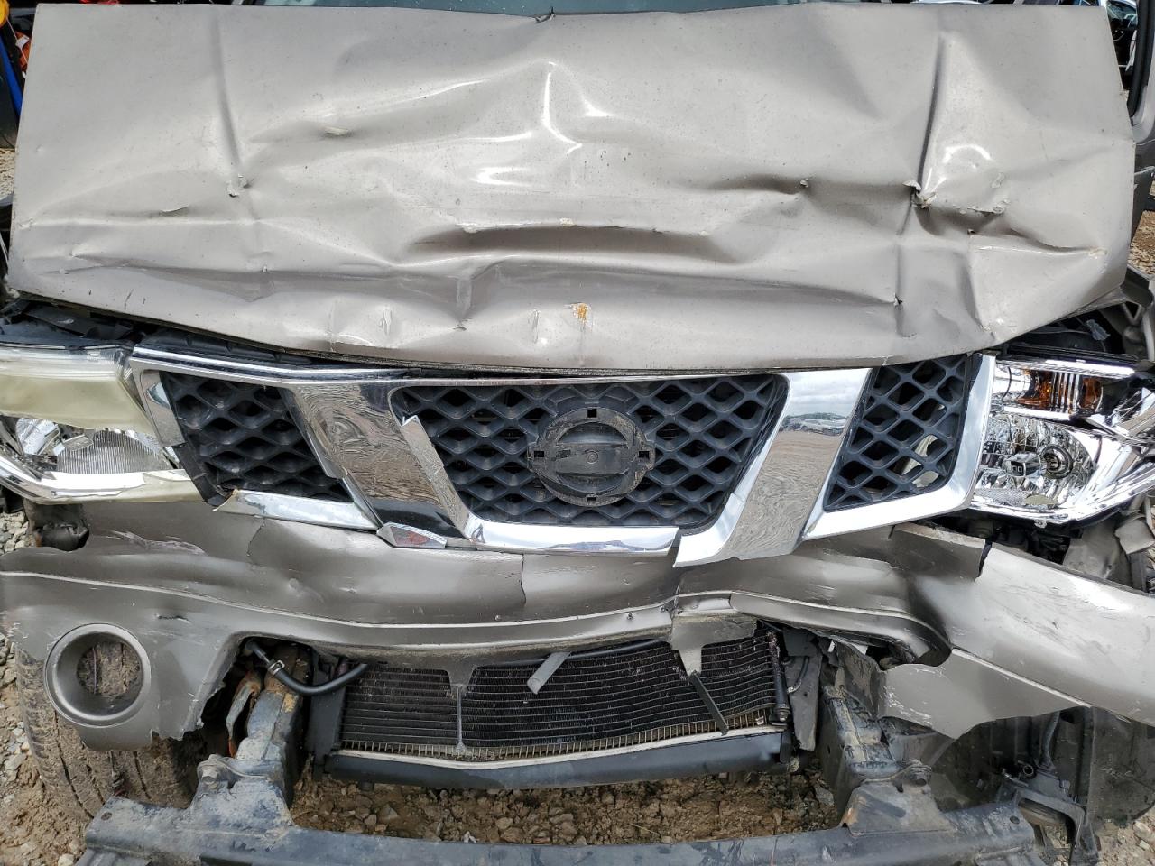 Nissan Pathfinder Le