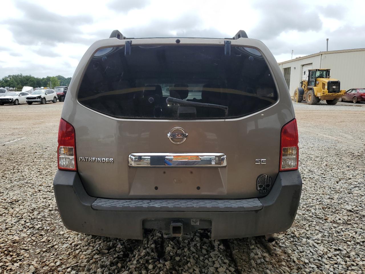 Nissan Pathfinder Le