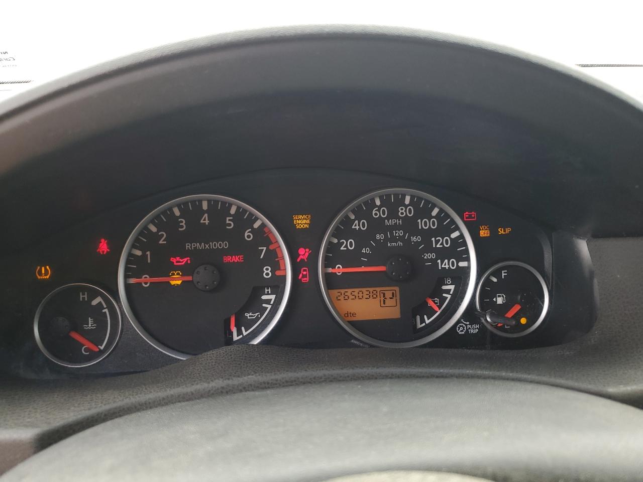 Nissan Pathfinder Le
