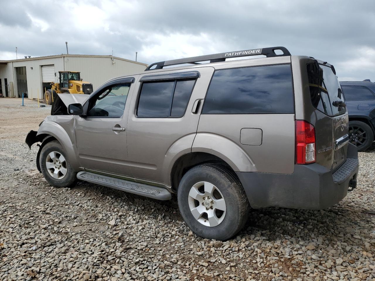Nissan Pathfinder Le