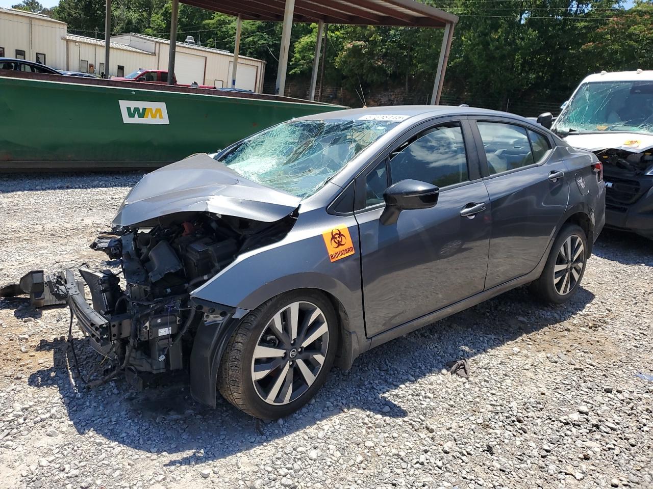 Salvage Nissan Versa Image