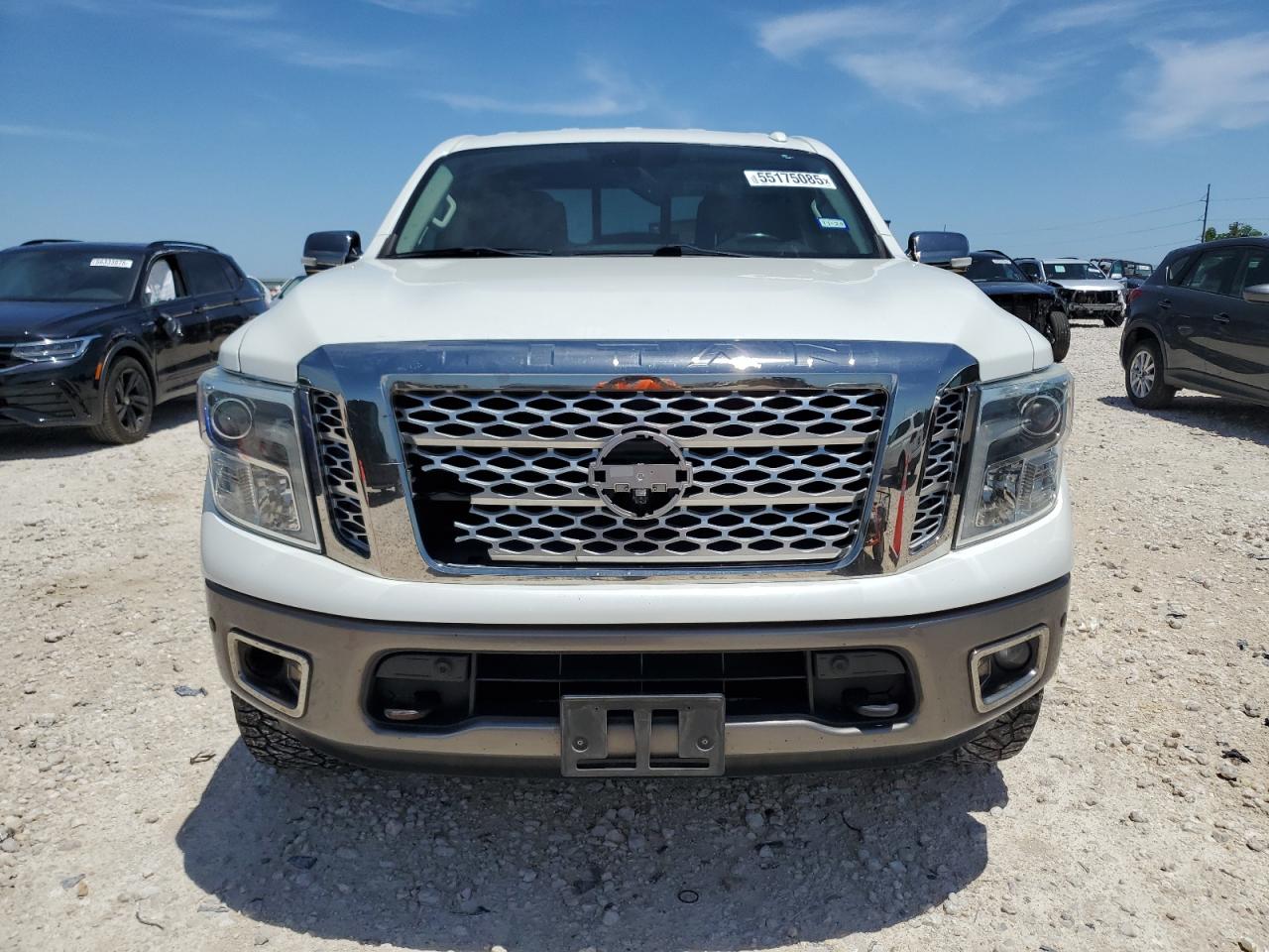 Nissan Titan Sv
