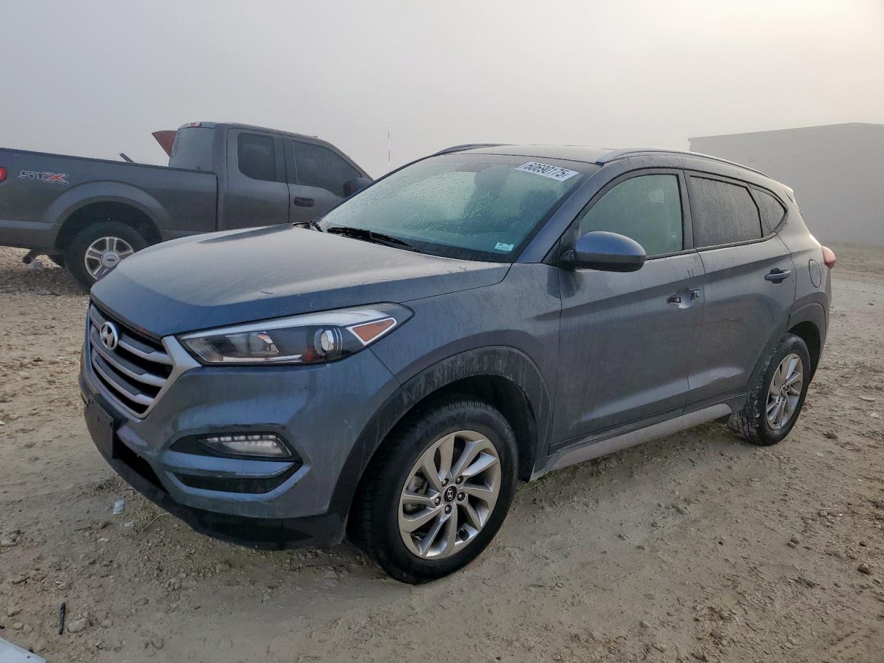 Salvage Hyundai TUCSON Image