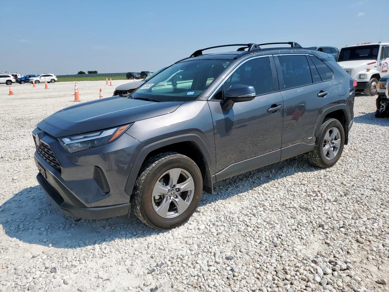 Salvage Toyota RAV4 Image