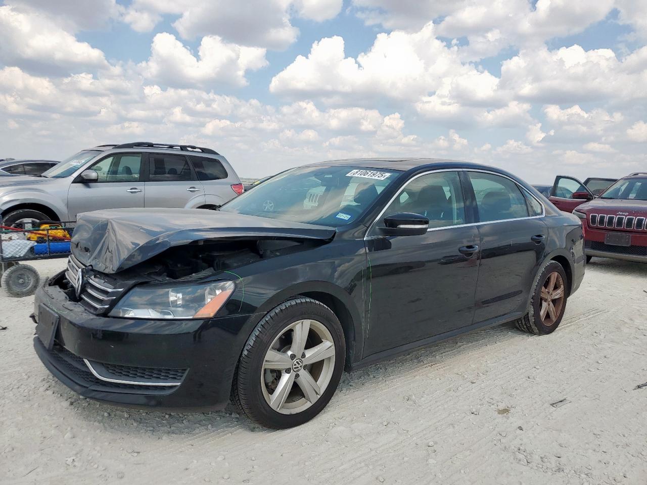 Salvage Volkswagen Passat Image