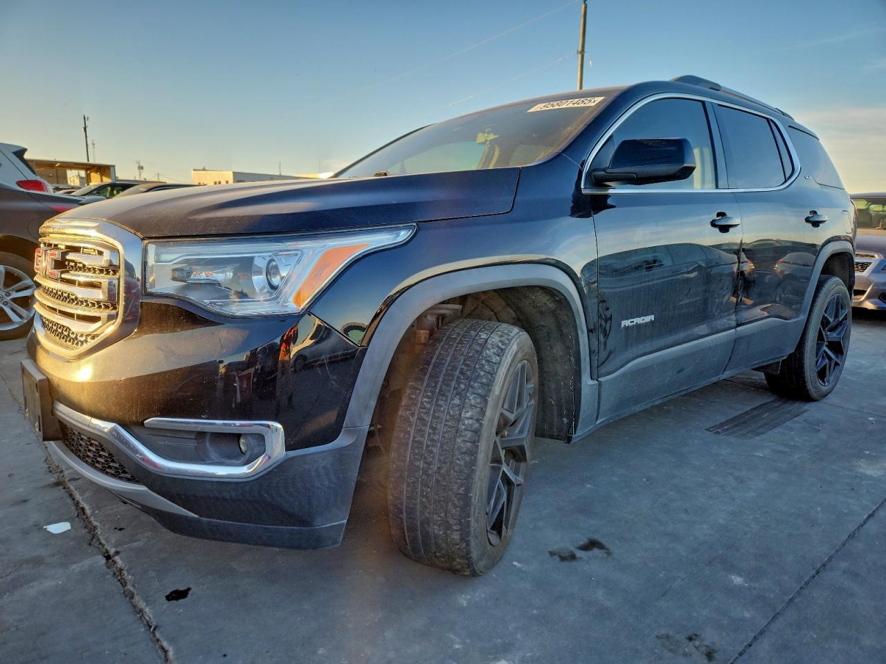 Salvage GMC Acadia Image