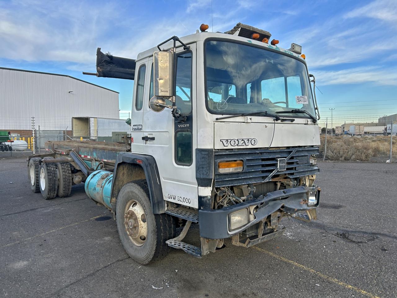 Salvage Volvo Vfe Image