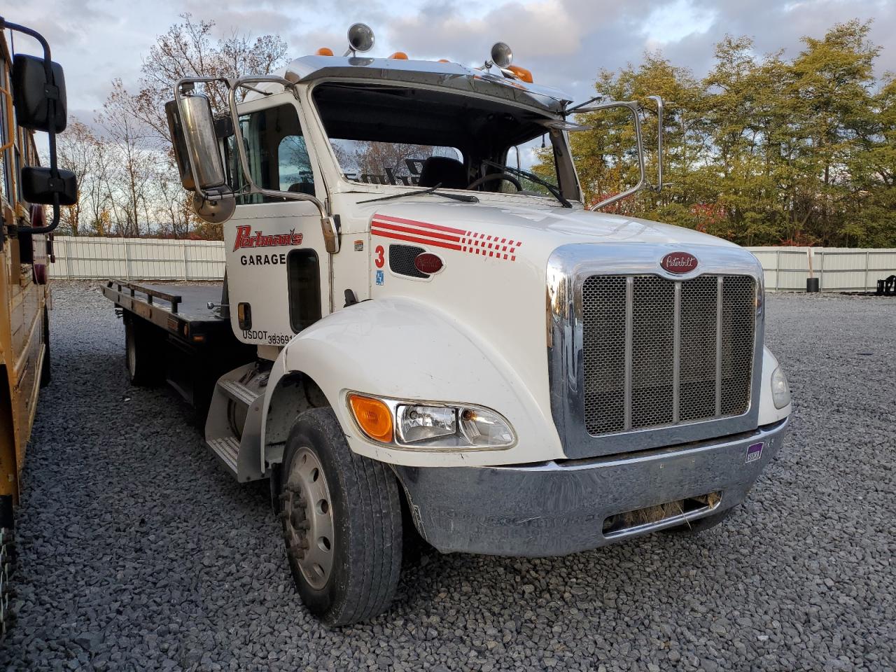 Salvage Peterbilt 337 Image