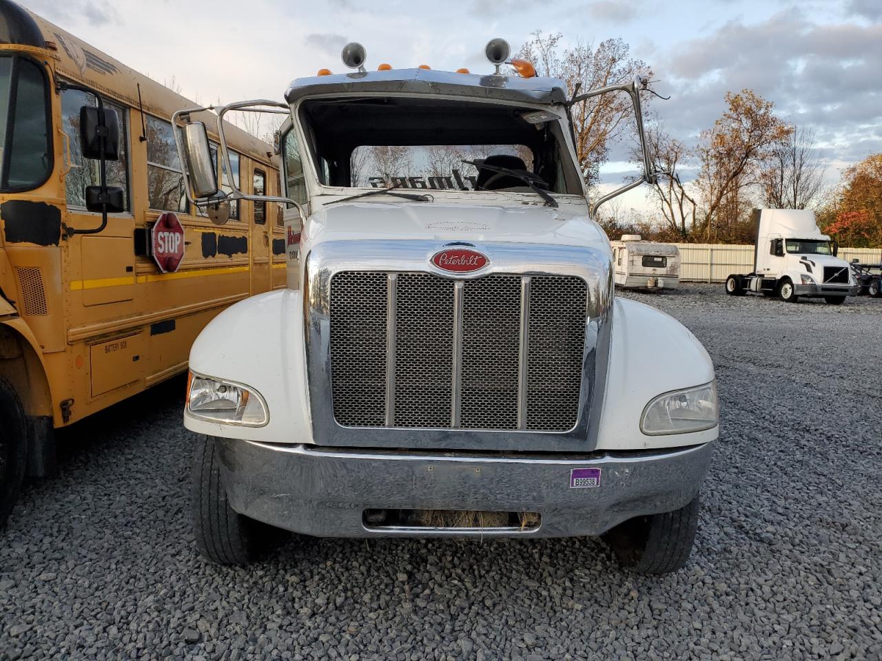 Peterbilt 337