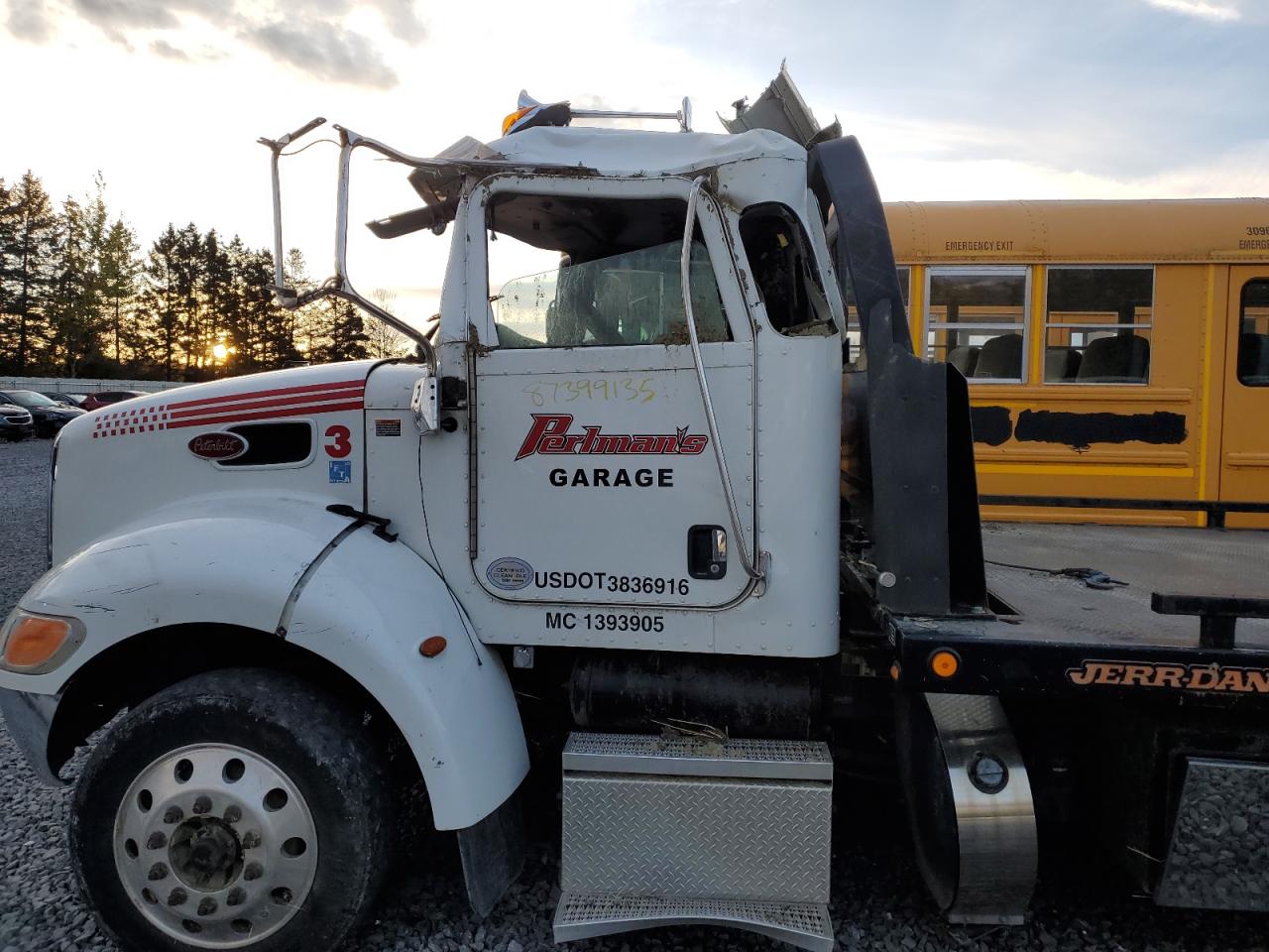 Peterbilt 337