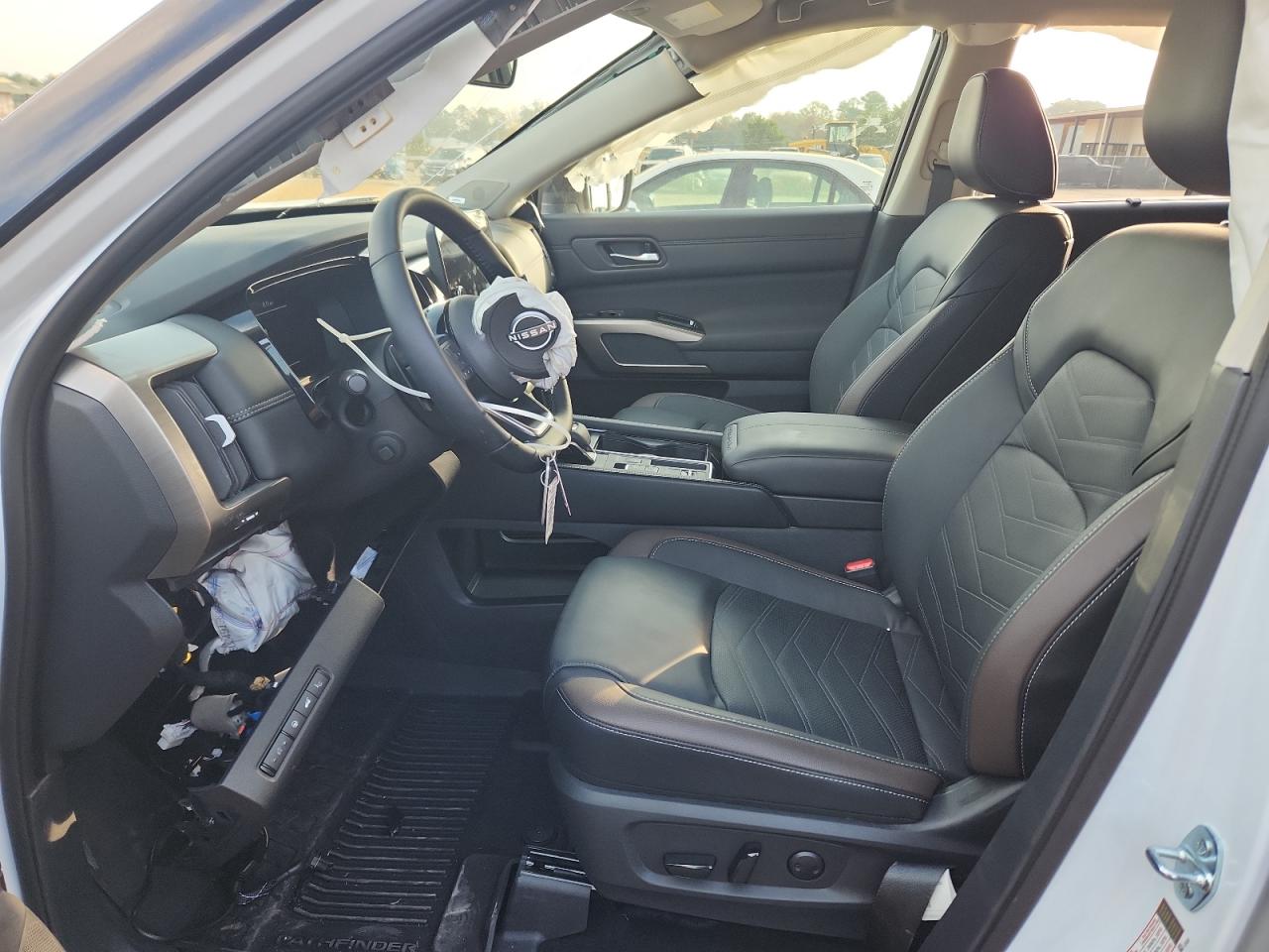 Nissan Pathfinder Platinum