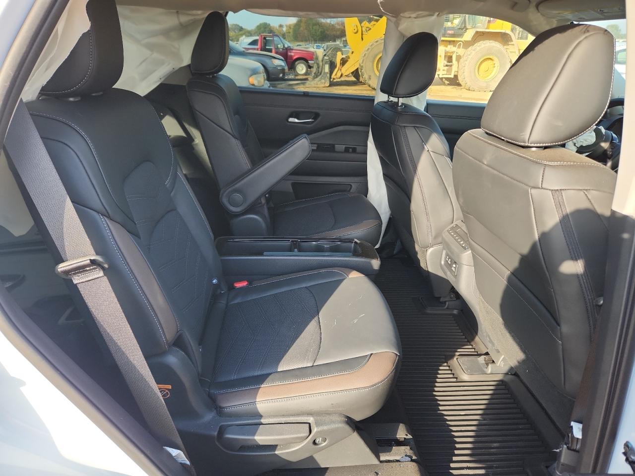 Nissan Pathfinder Platinum