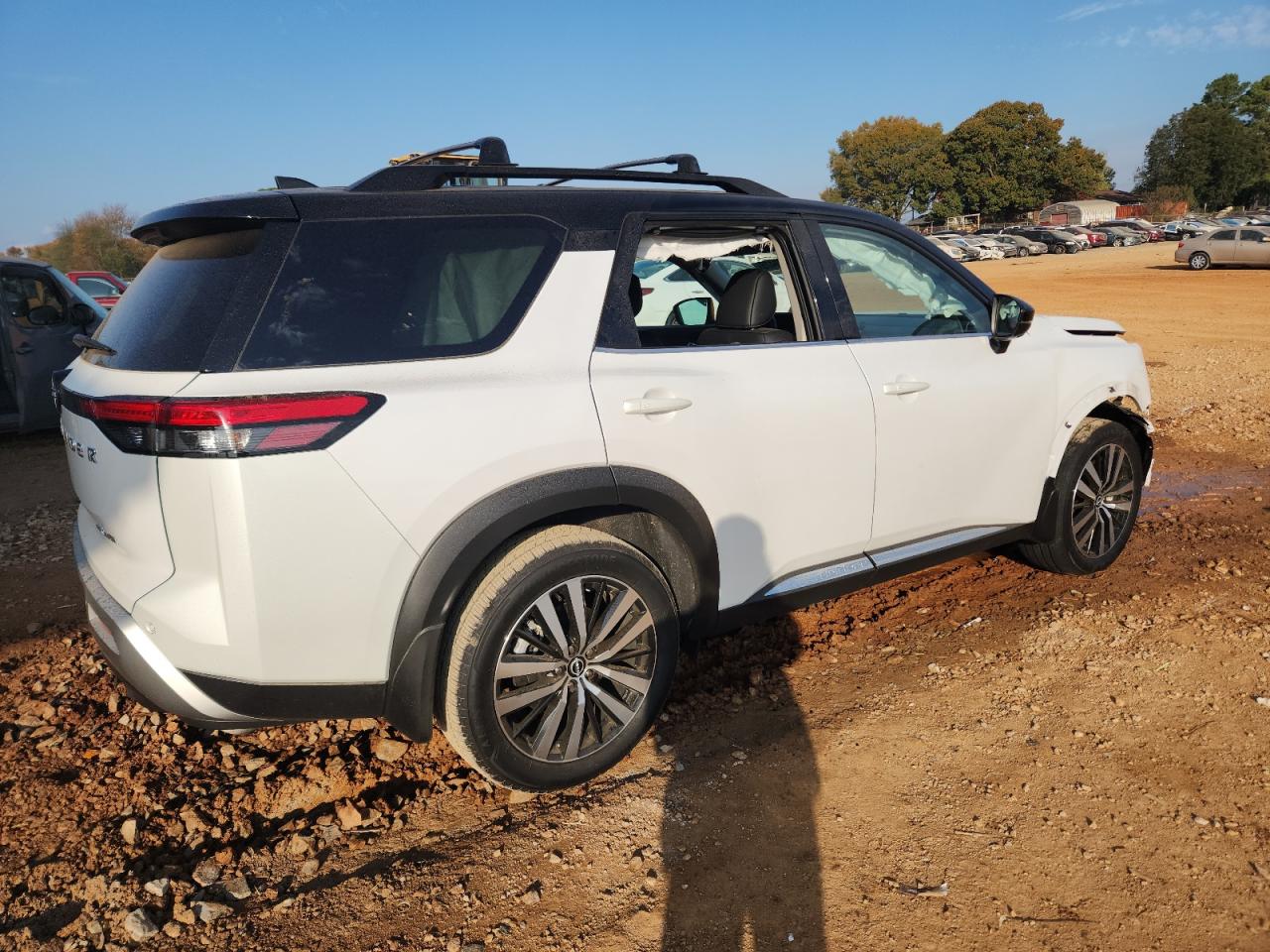 Nissan Pathfinder Platinum