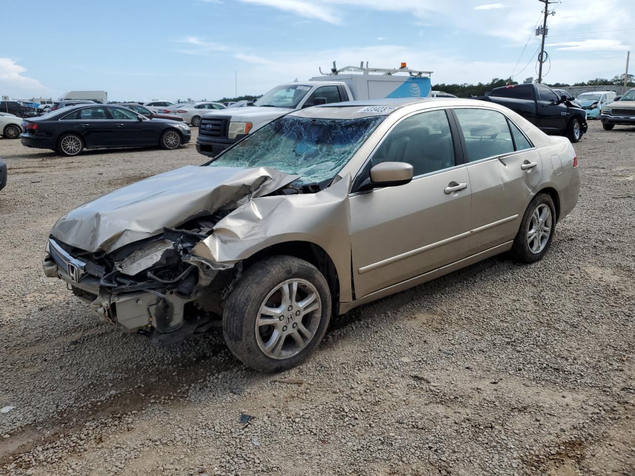 Salvage Honda Accord Image