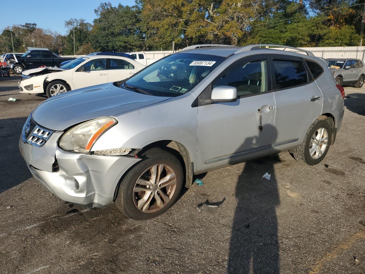 Salvage Nissan Rogue Image