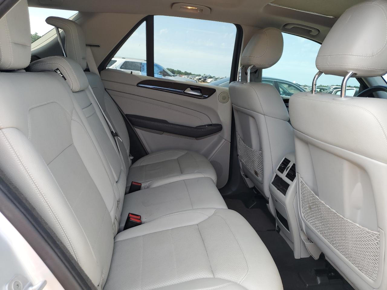 Mercedes-Benz M-Class 350