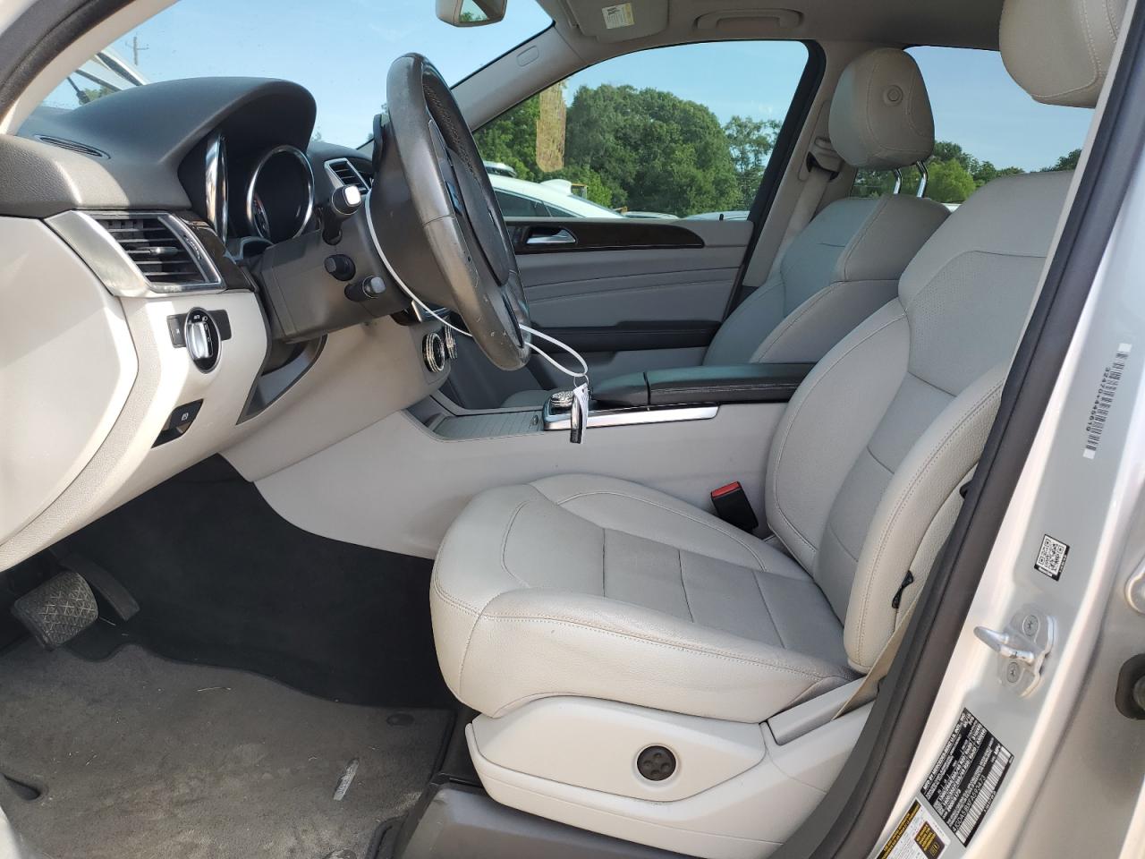Mercedes-Benz M-Class 350
