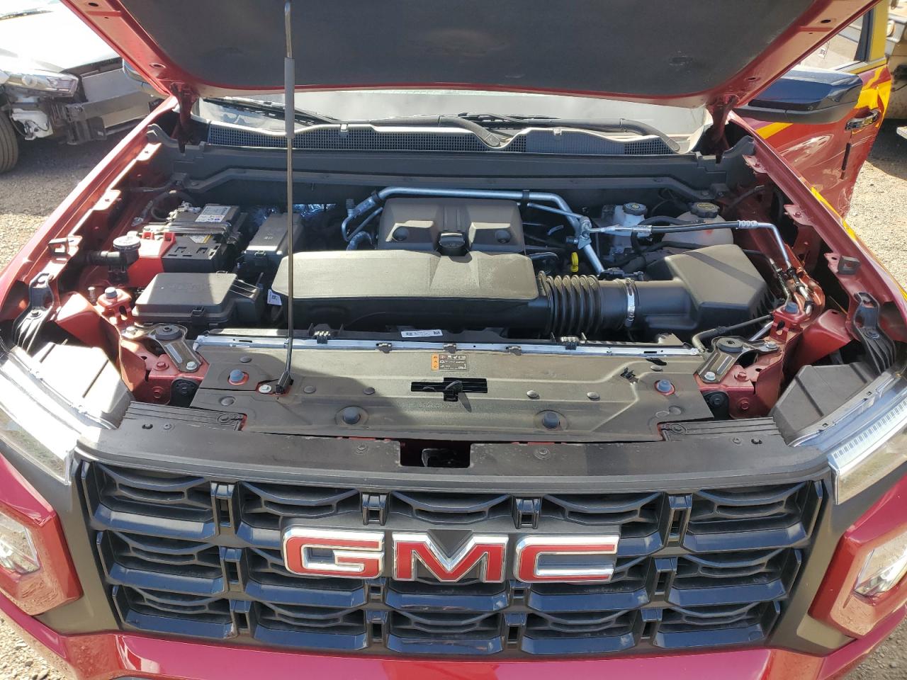 GMC Canyon Elevation