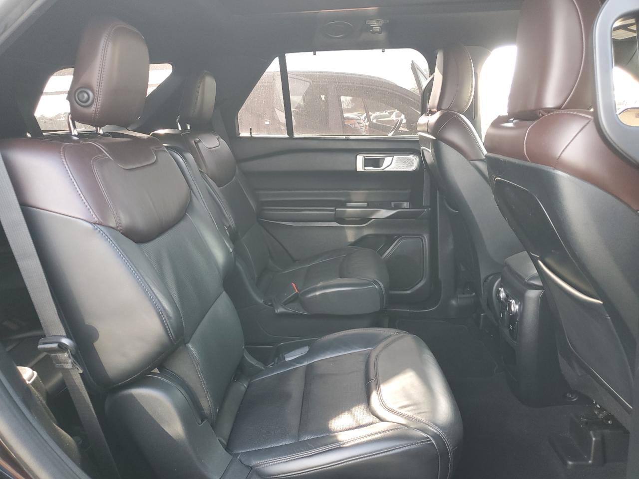 Ford Explorer Platinum