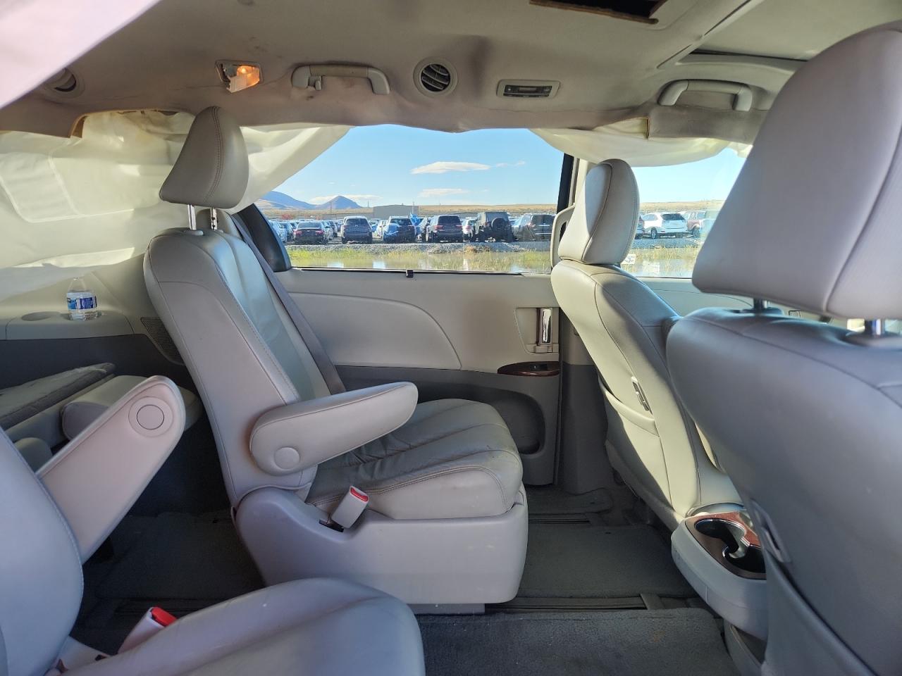 Toyota Sienna Xle