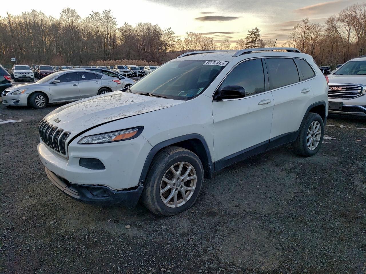 Salvage Jeep Grand Cherokee Image