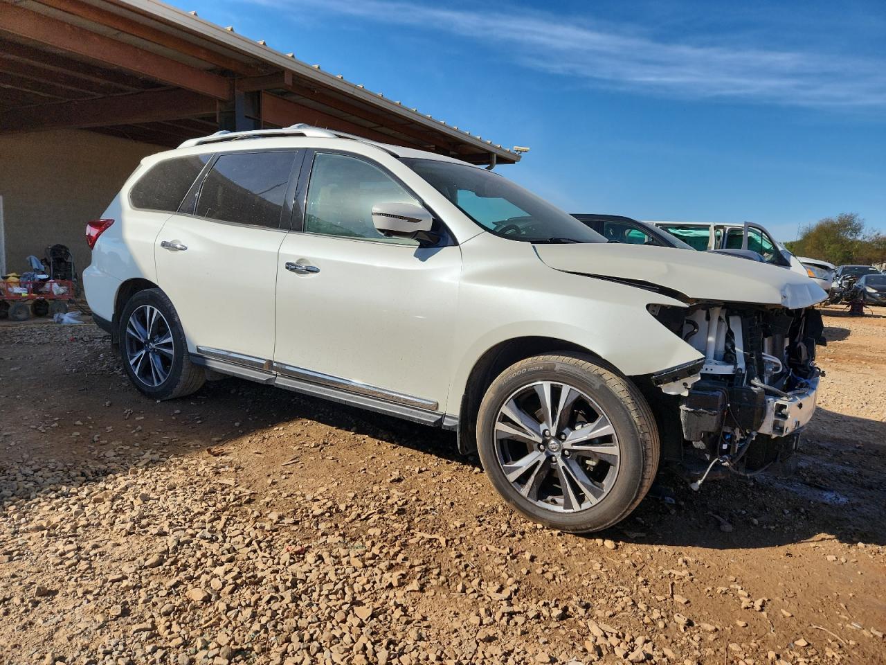 Nissan Pathfinder S