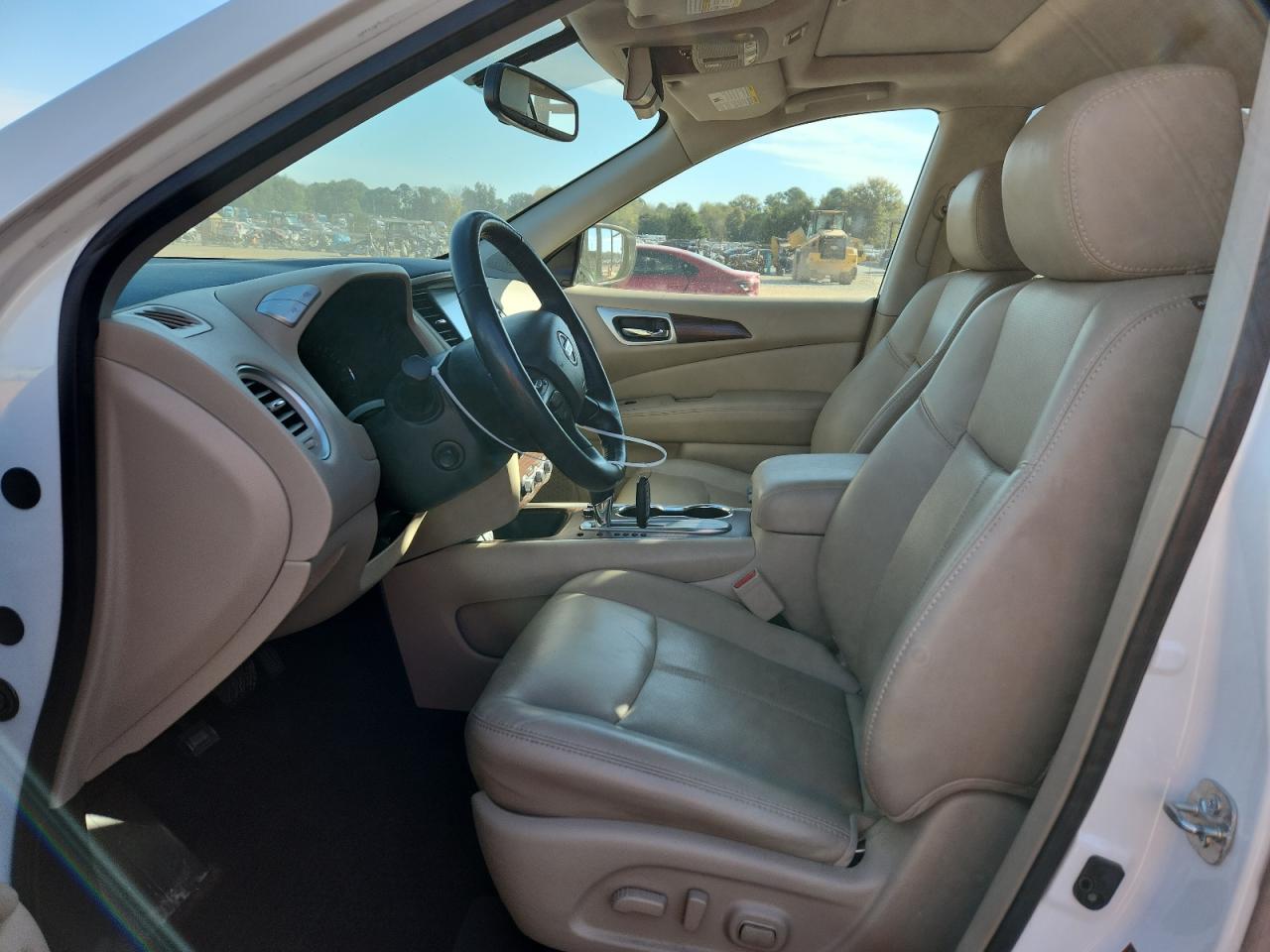 Nissan Pathfinder S