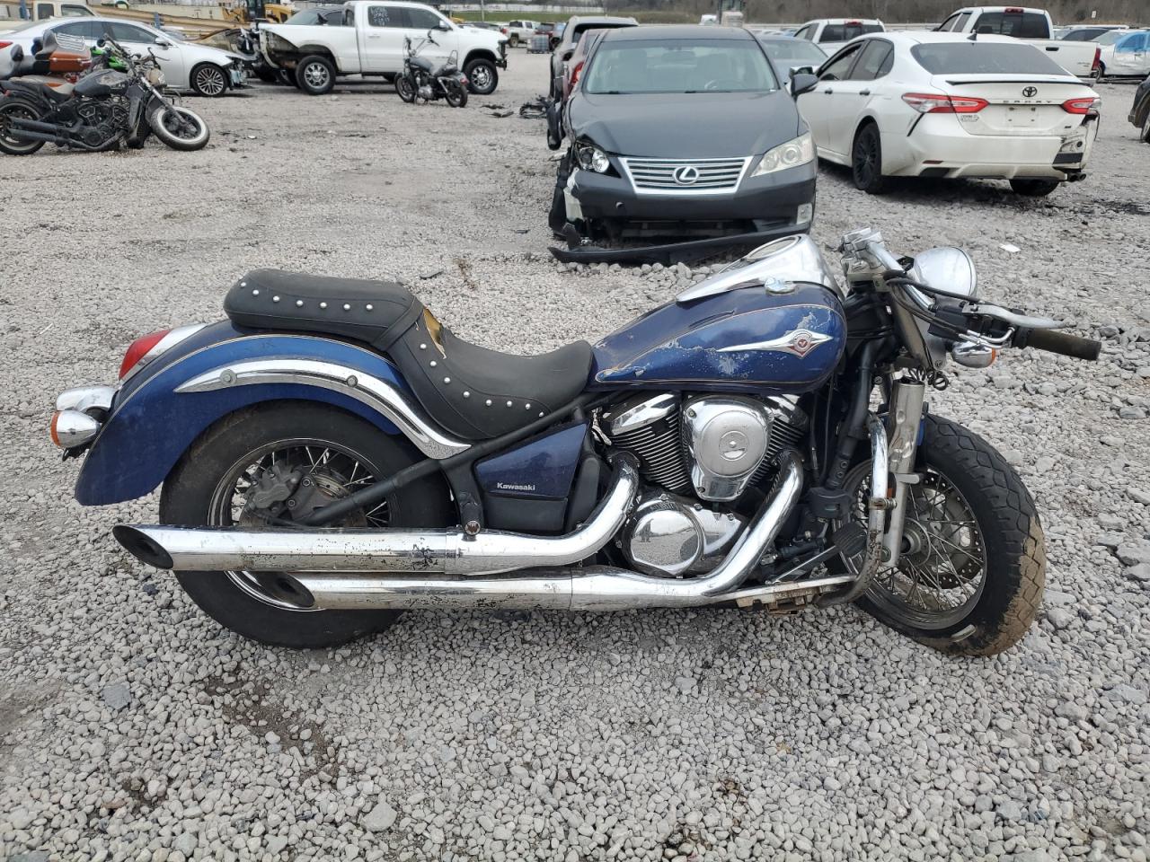 Salvage Kawasaki Vulcan 900 Image