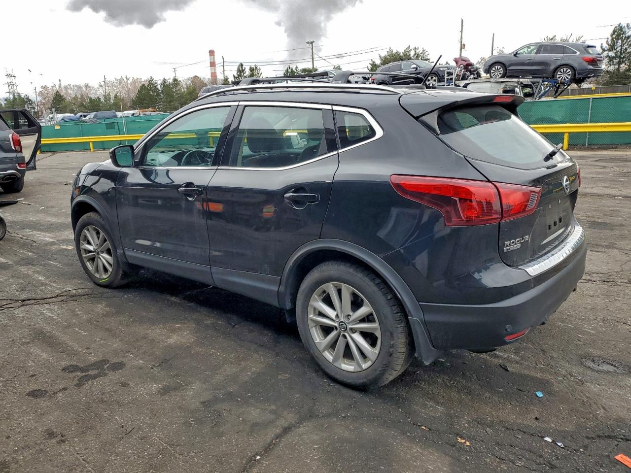 Nissan Rogue S