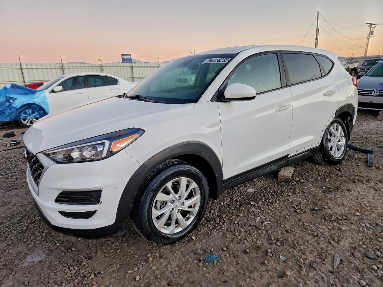 Salvage Hyundai TUCSON Image