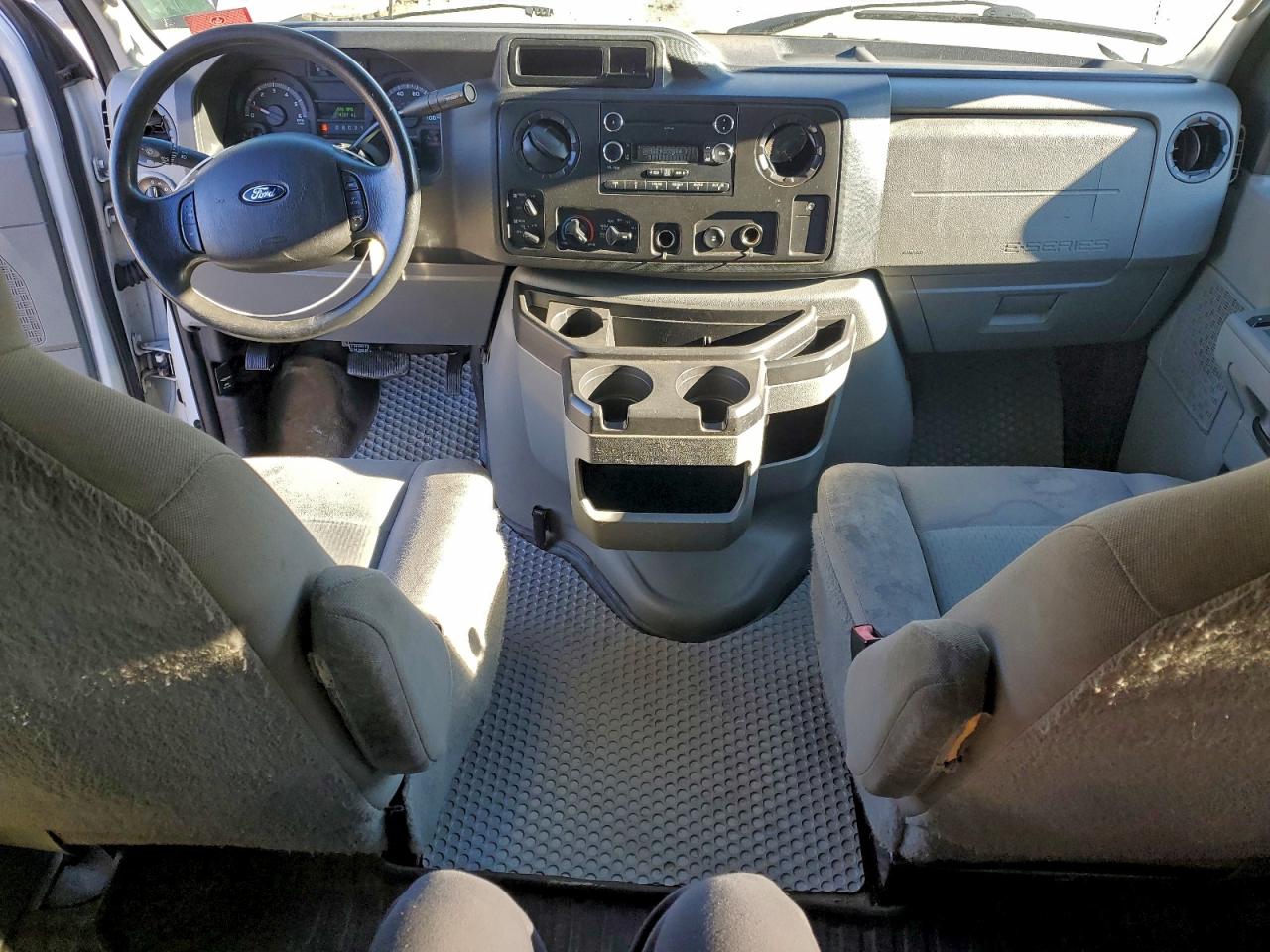 Ford Econoline E350 Super Duty Wagon