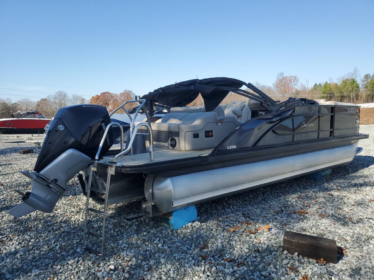 Barletta Pontoon