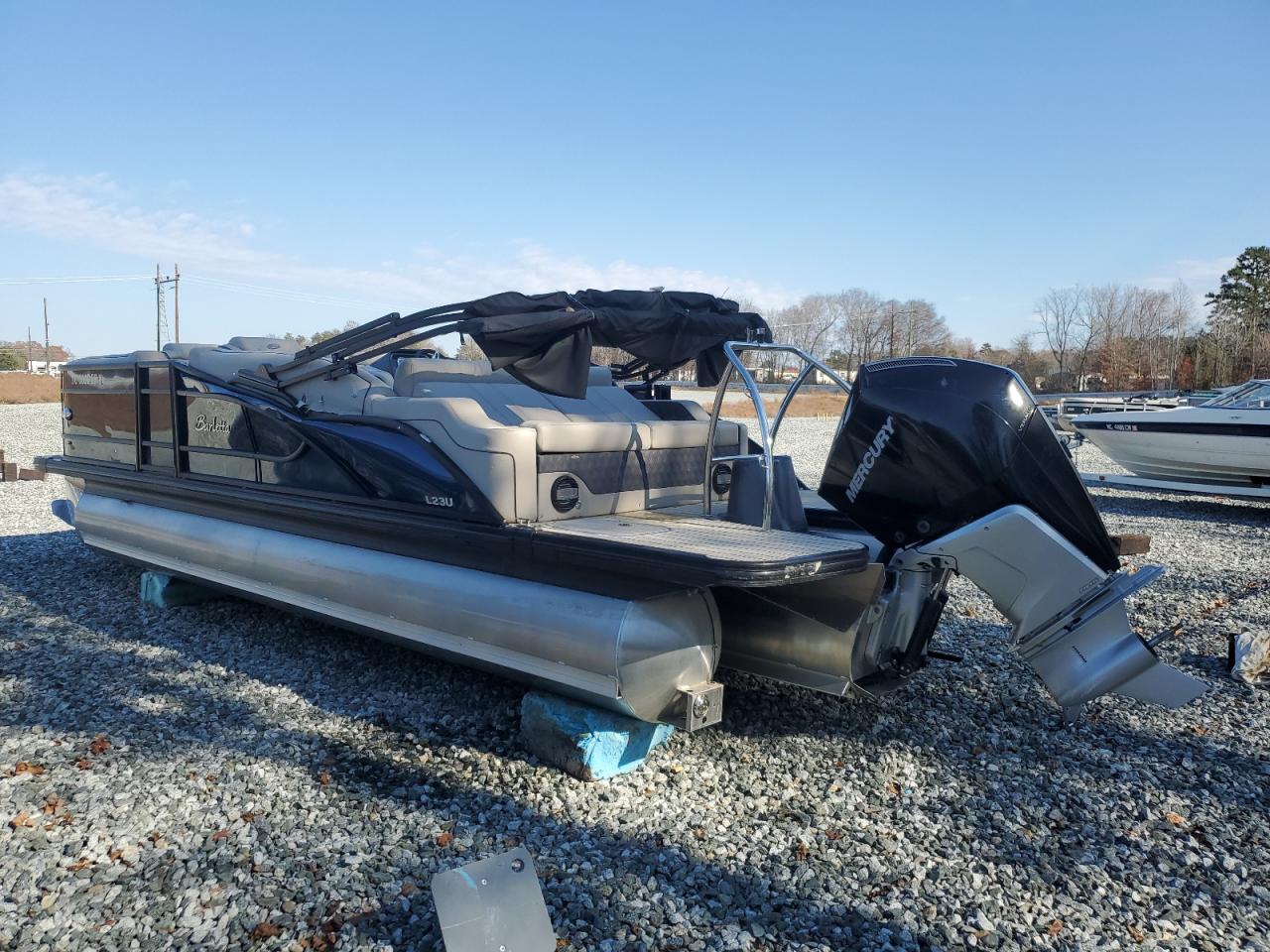 Barletta Pontoon