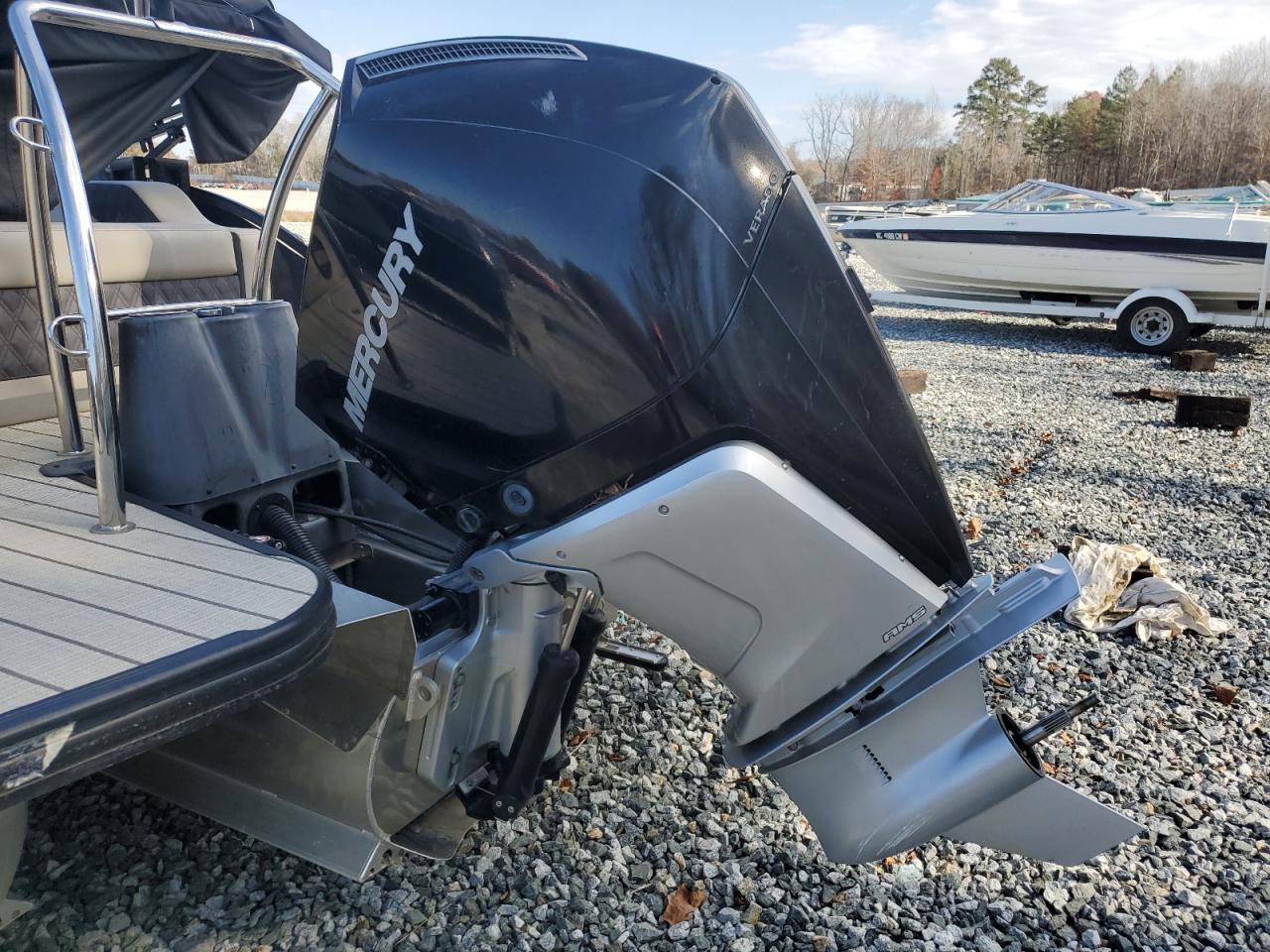 Barletta Pontoon