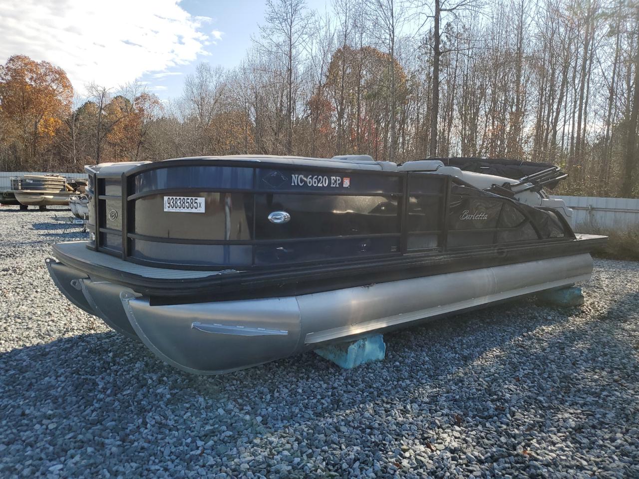 Barletta Pontoon