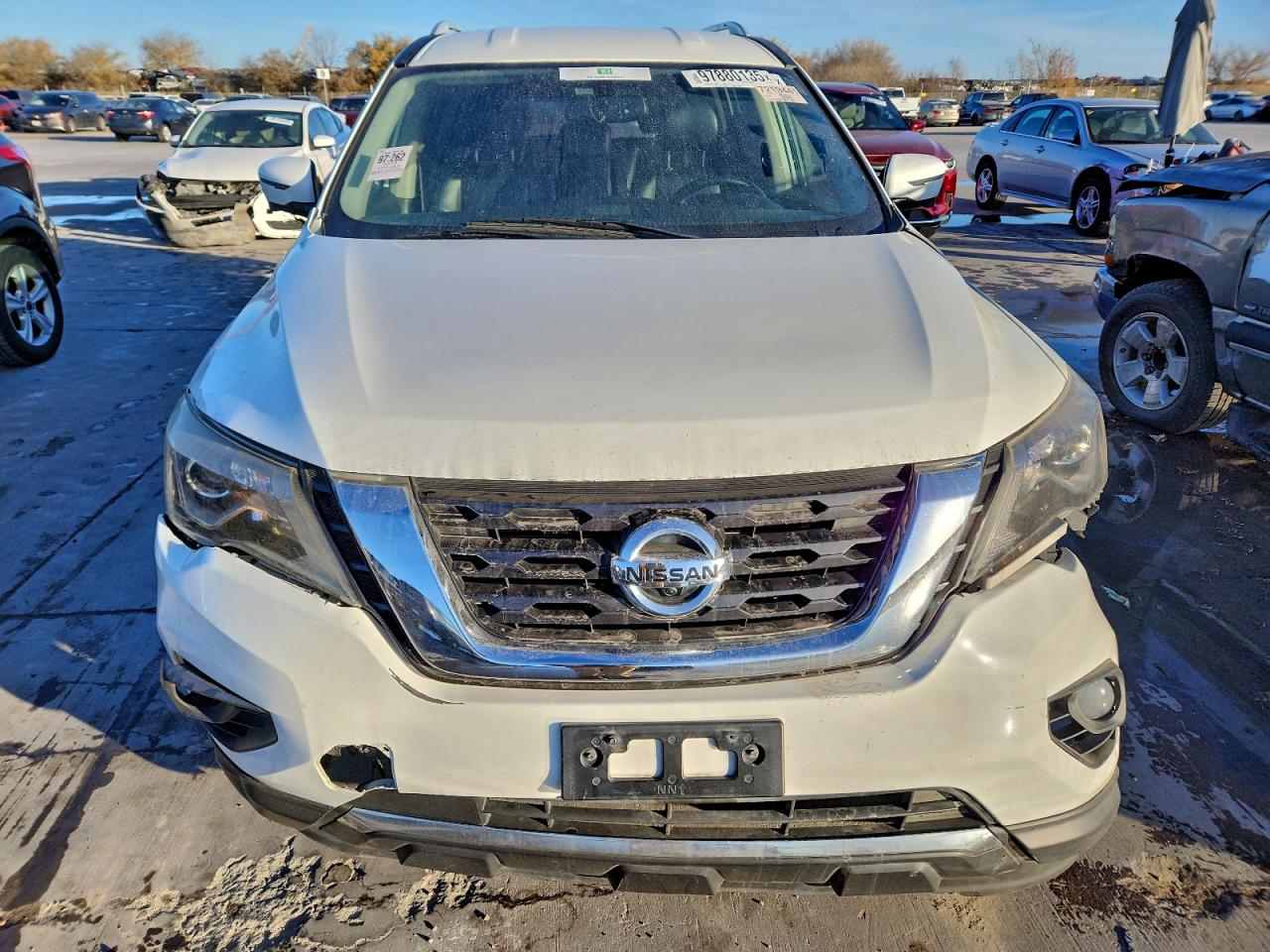 Nissan Pathfinder S