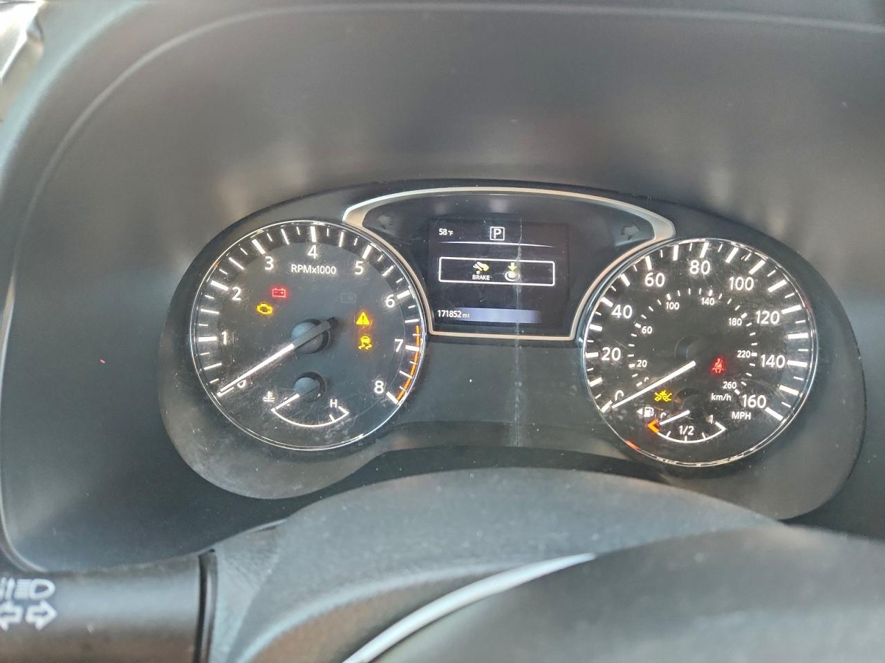 Nissan Pathfinder S