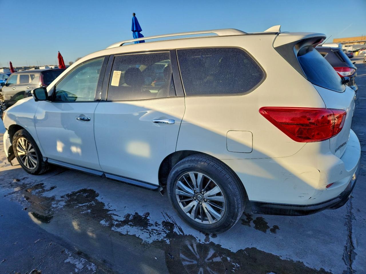Nissan Pathfinder S