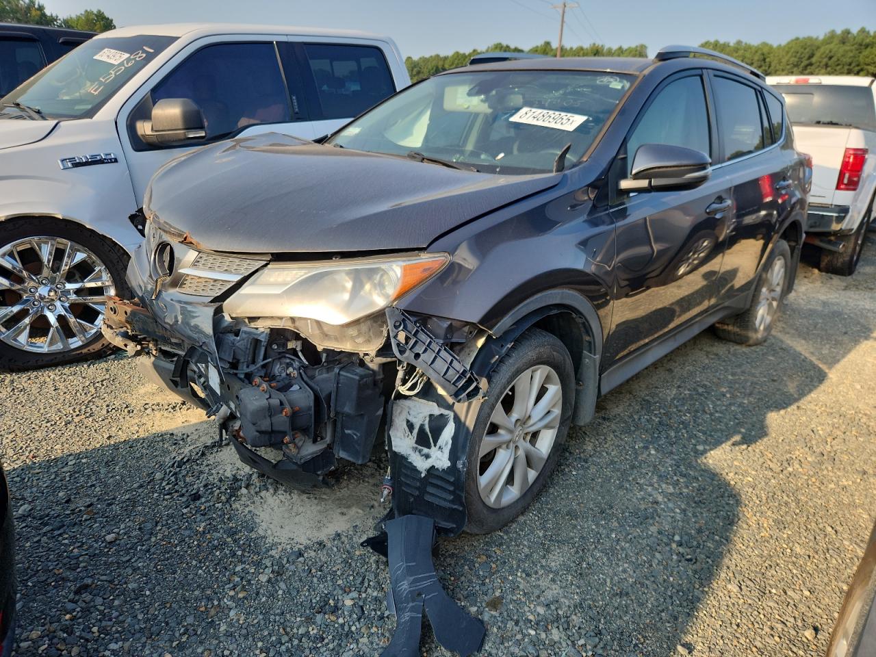 Salvage Toyota RAV4 Image