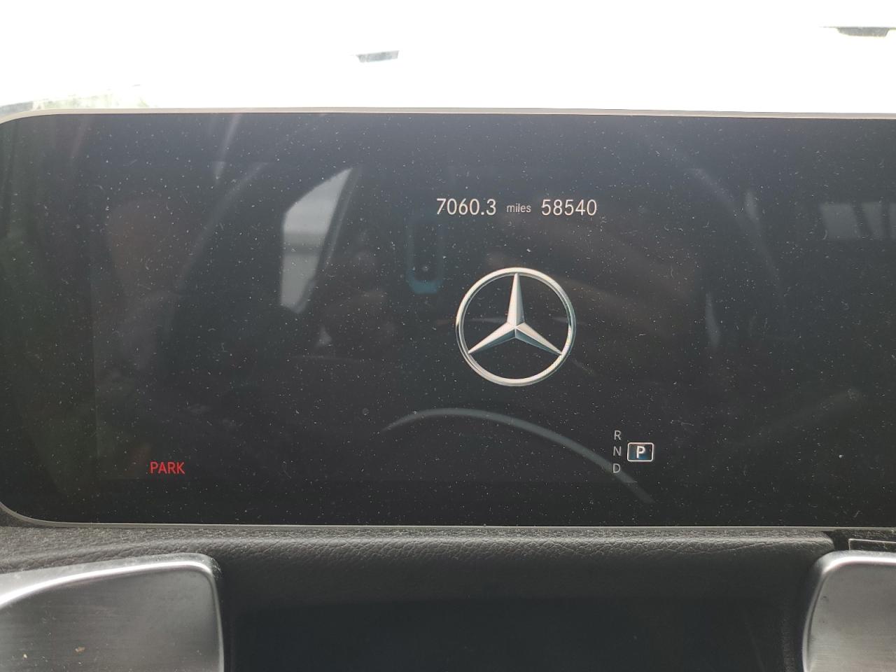 Mercedes-Benz GLB 250