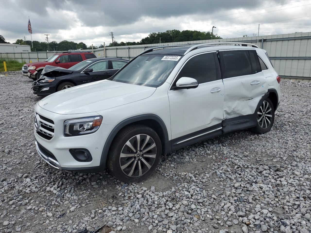 Salvage Mercedes-Benz GLB Image