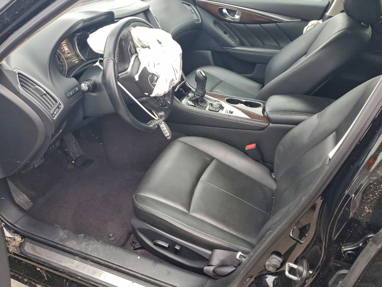 INFINITI Q50 Pure