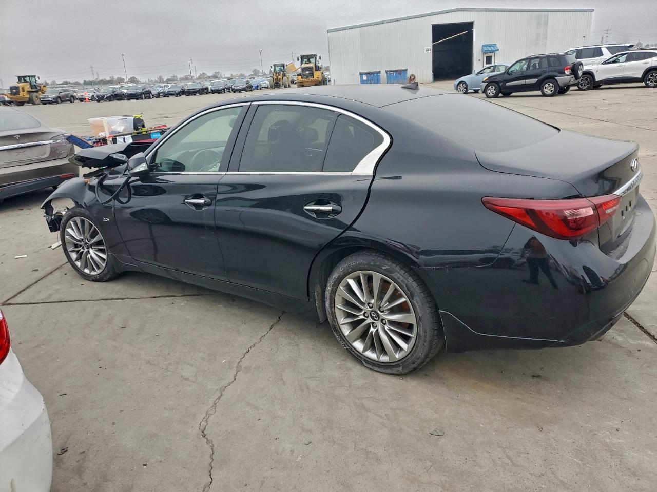 INFINITI Q50 Pure