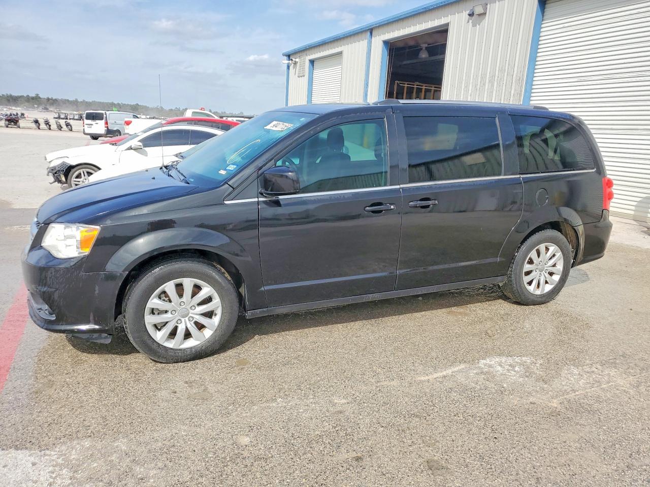 Salvage Dodge Caravan Image