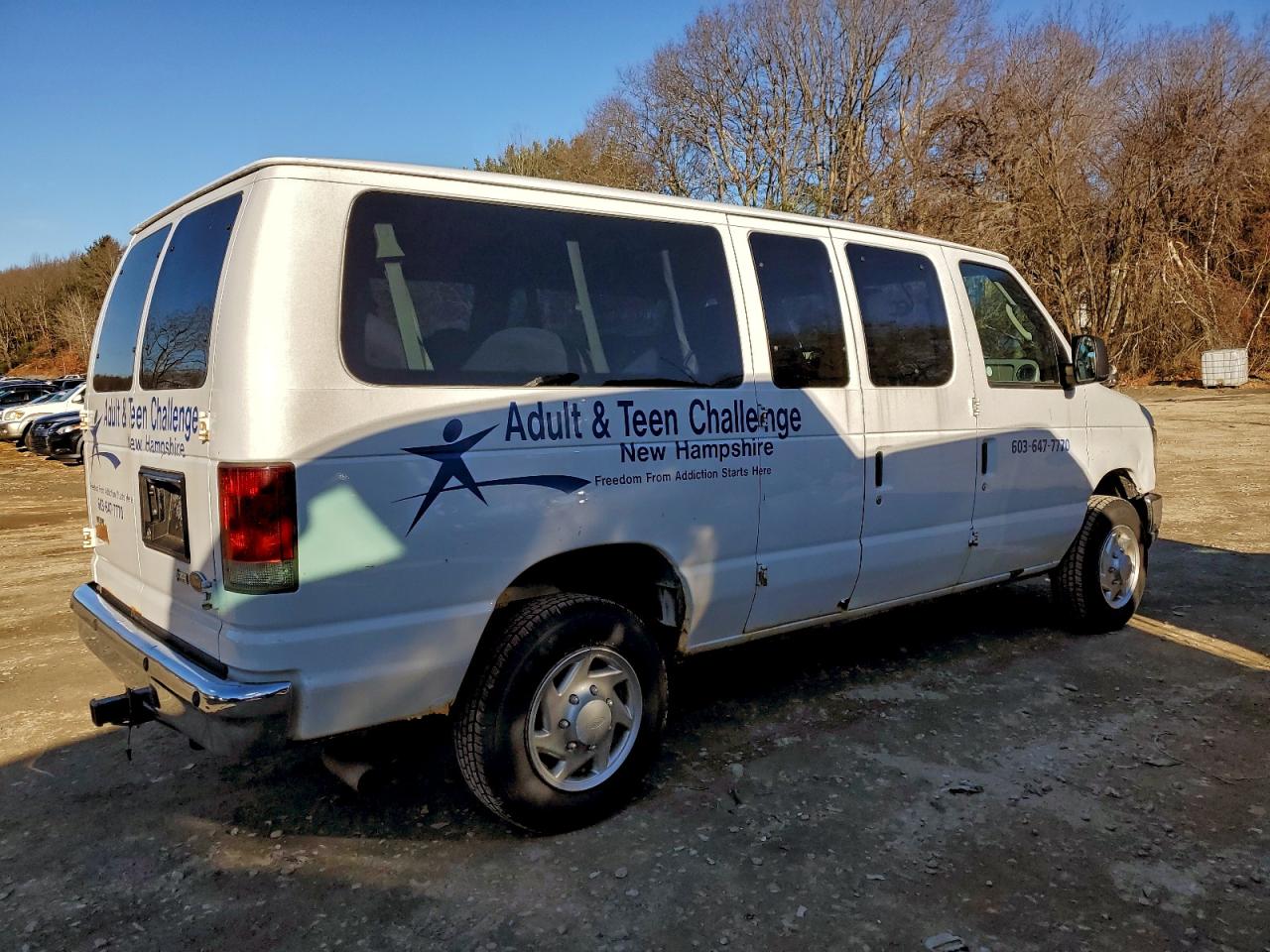 Ford Econoline E350 Super Duty Wagon