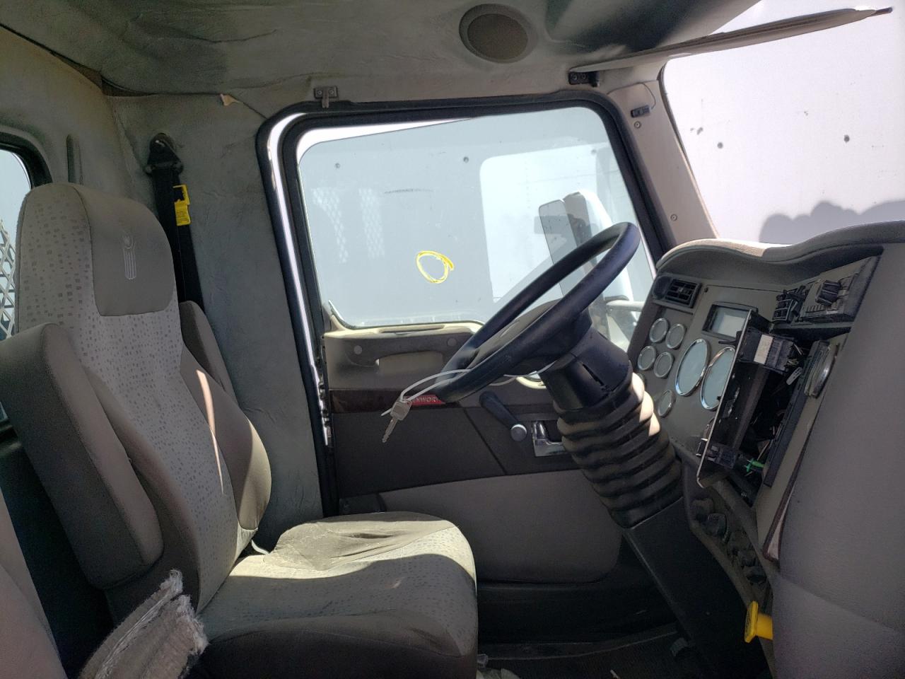 Kenworth T370