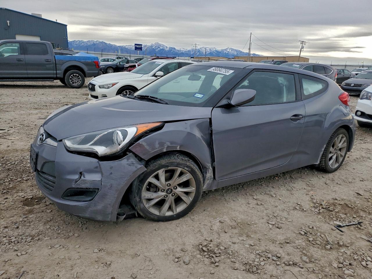 Salvage Hyundai VELOSTER Image