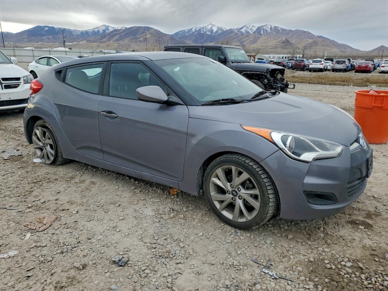 Hyundai VELOSTER