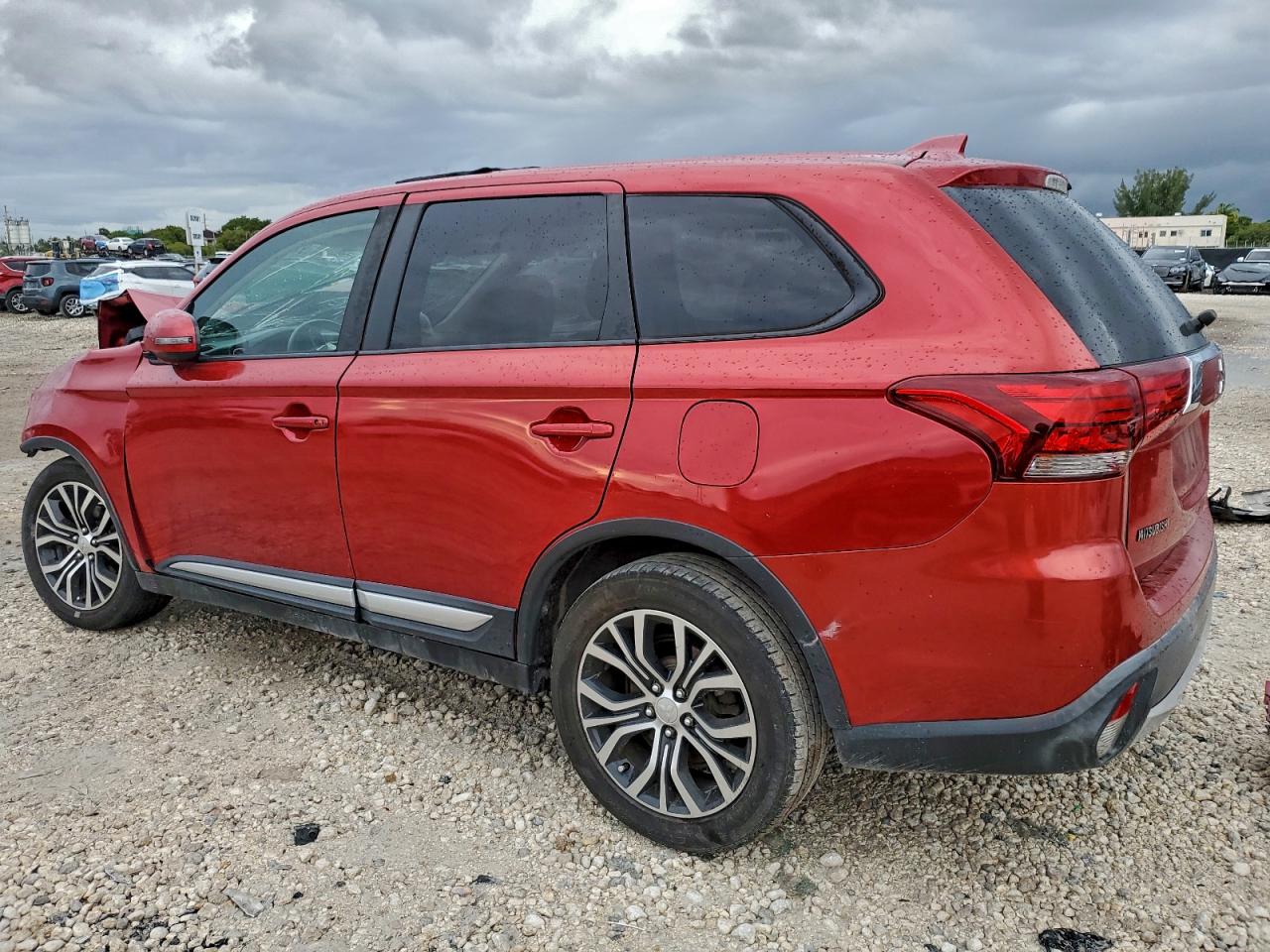 Mitsubishi Outlander Se