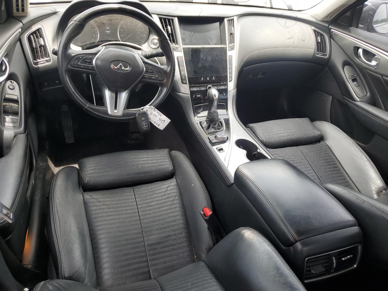 INFINITI Q50 Luxe